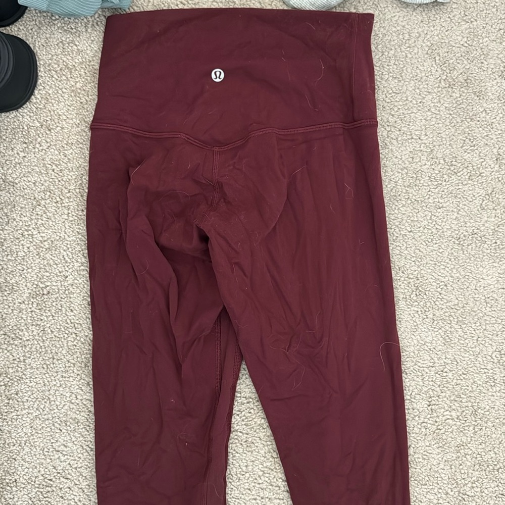 LULU LEMON ALIGN CROP LEGGINGS MAROON - Size 4